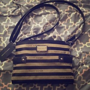 Tommy Hilfiger Small Purse
